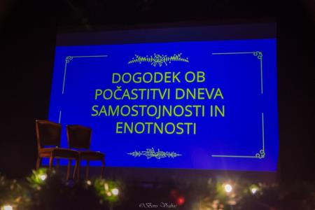 DAN SAMOSTOJNOSTI IN ENOTNOSTI (4)