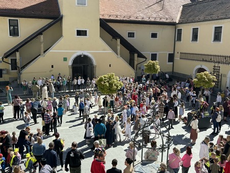 2e7b0bd1-1a93-409e-a802-e2d68e554cd5